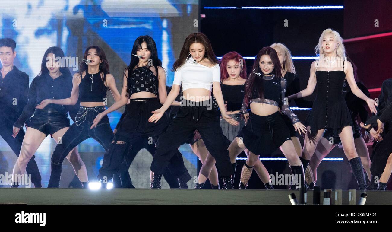 Seoul South Korea 26th June 21 K Pop Girl Group Dreamcatcher Performs On The Stage During A K Pop Live Concert 27th Dream Concert At The Sangam World Cup Stadium In Seoul South Korea