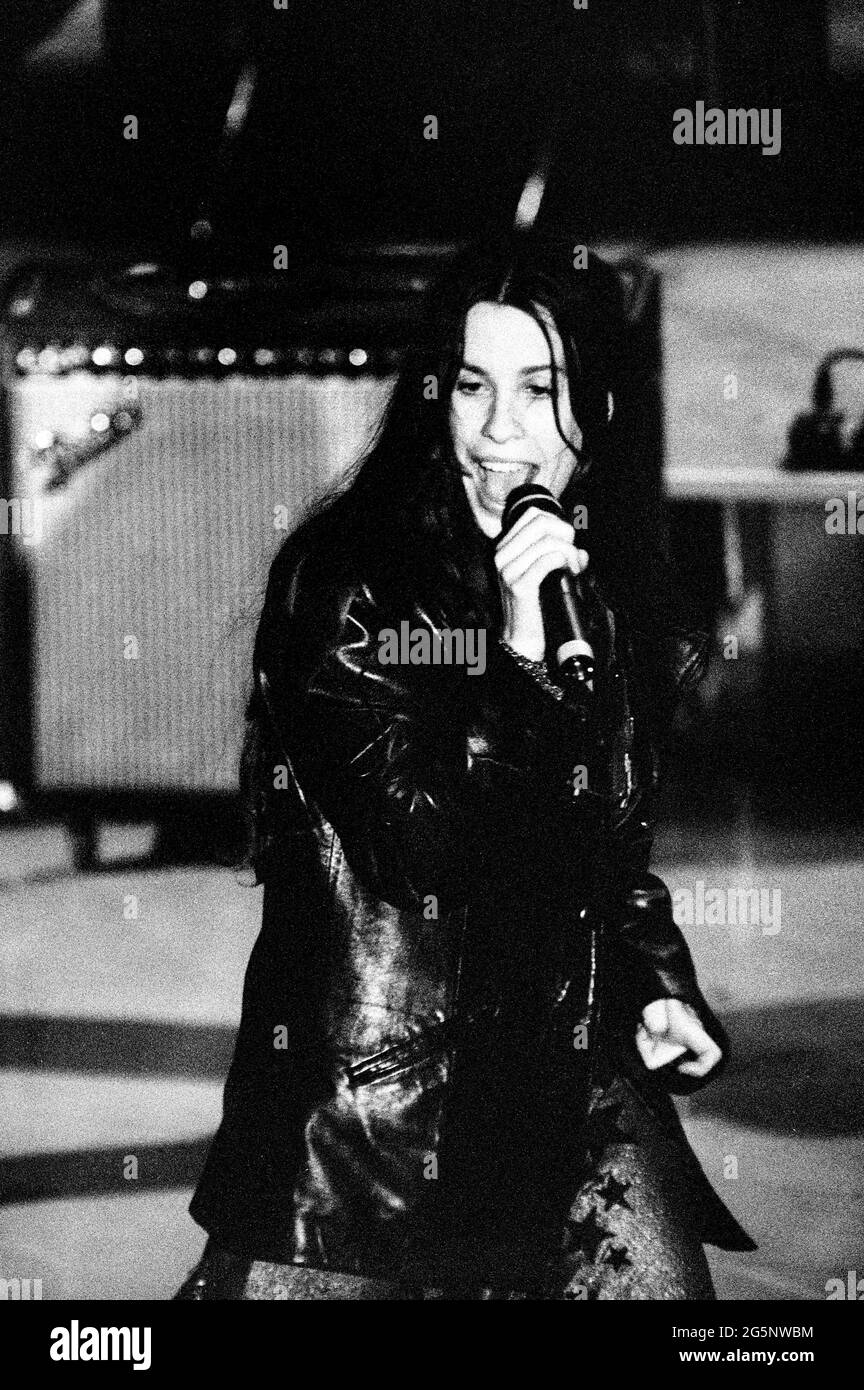 Sanremo Milano  Italy,  24/02/1996  :The Singer Alanis Morissette during the soundcheck before the concert Stock Photo