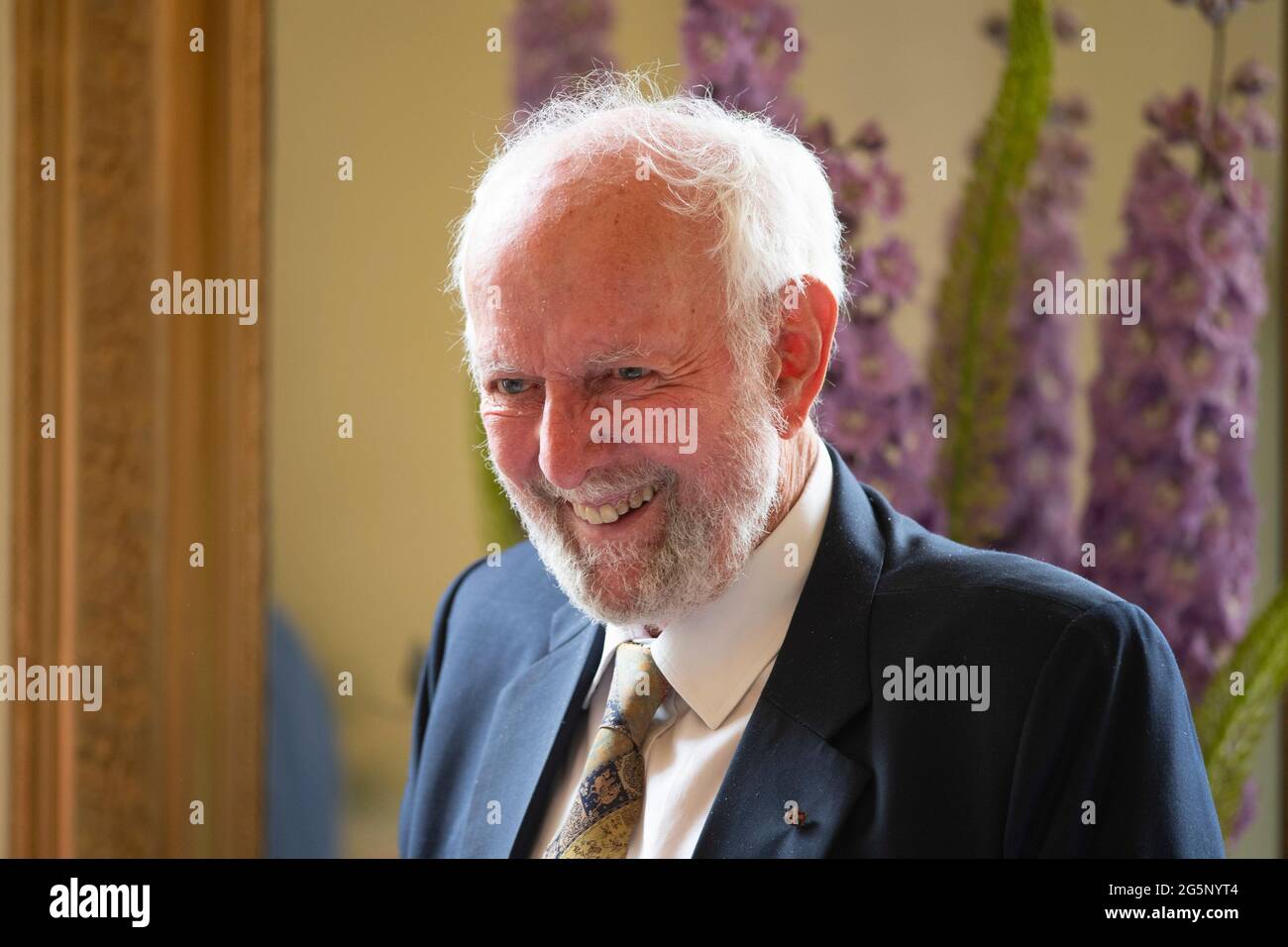 Duesseldorf, Deutschland. 28th June, 2021. Prof. Dr. Dr. Ernst-Ulrich von WEIZSAECKER, scientist and Honorary President of the Club of Rome, Prime Minister Armin Laschet honors citizens of North Rhine-Westphalia for their exceptional commitment to society with the Order of Merit of the State, award of the Order of Merit of the State of North Rhine-Westphalia in Duesseldorf on 06/28/2021 ÃÂ Credit: dpa/Alamy Live News Stock Photo