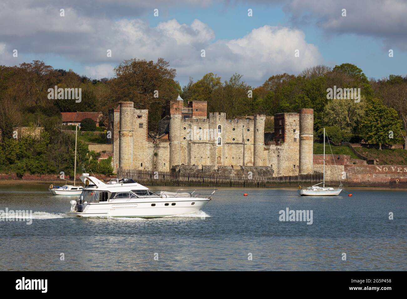 Upnor Castle on the west bank of the River Medway, Upnor, near Chatham, Kent, England, United Kingdom, Europe Stock Photo
