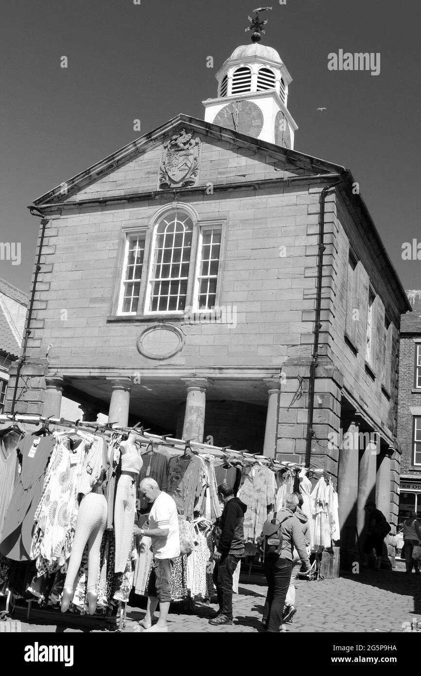 Whitby jet line Black and White Stock Photos & Images Alamy