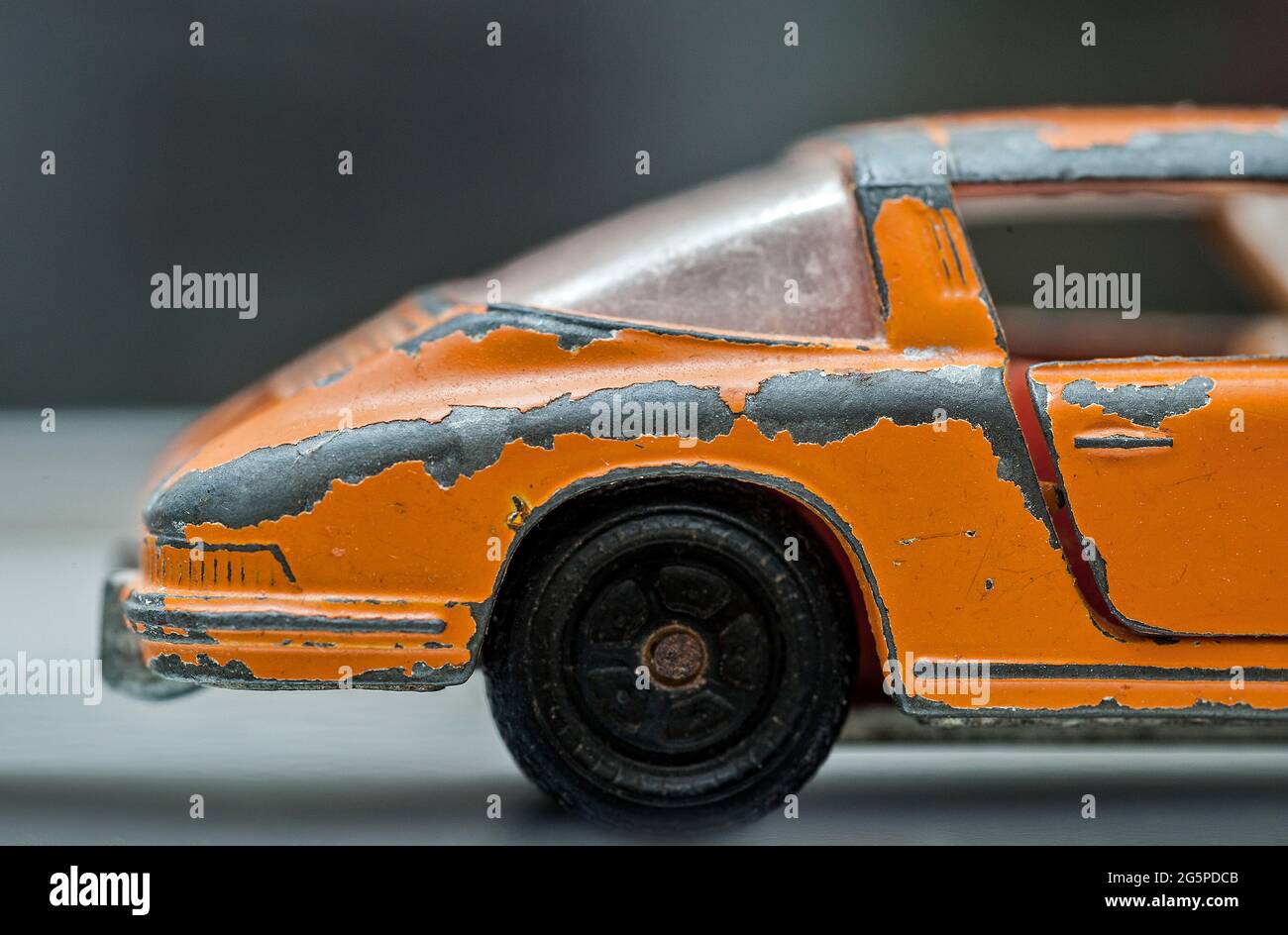 Spielzeug-Auto Porsche 911 der 70er Jahre, Hersteller Siku. Stock Photo