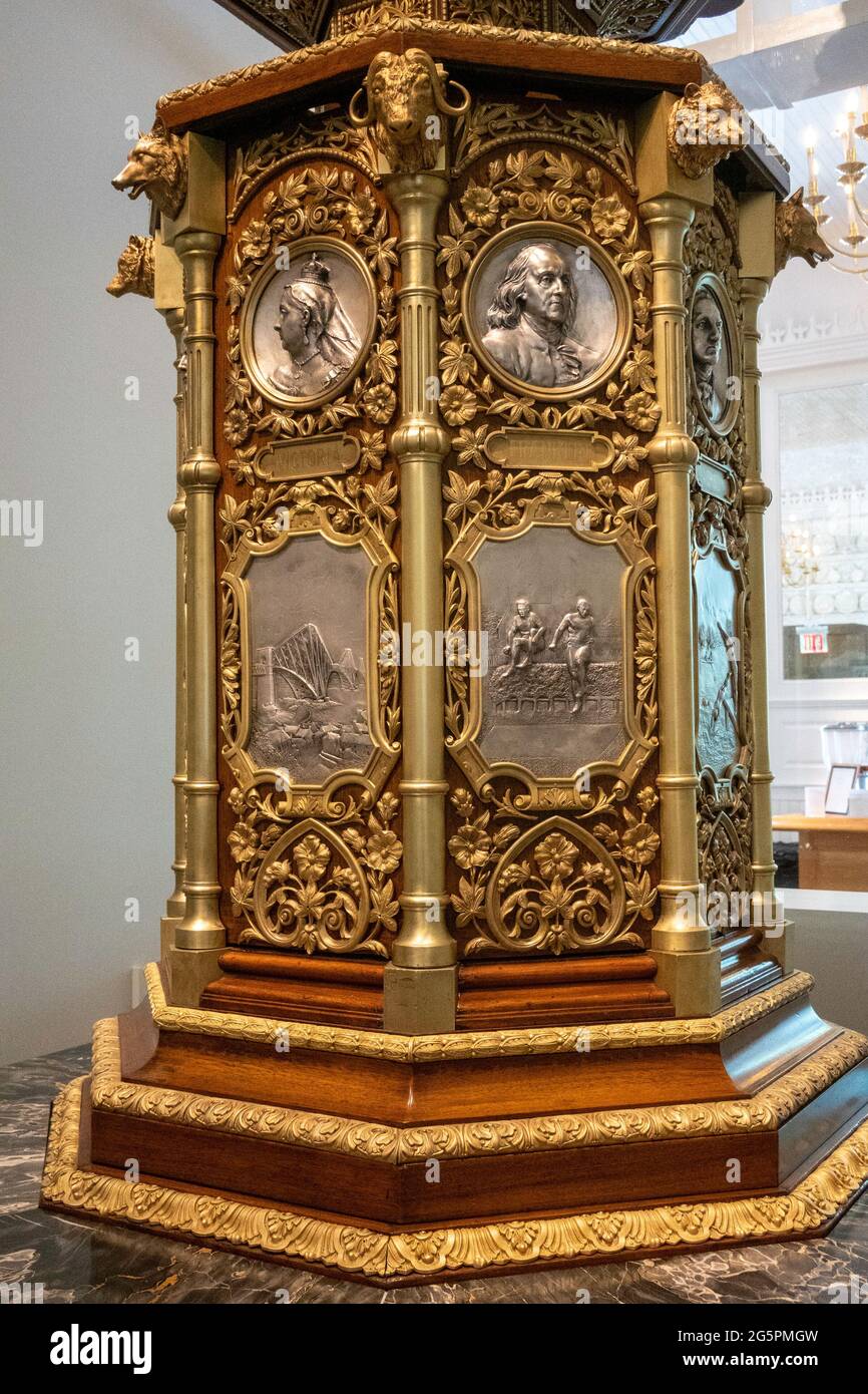 Waldorf Astoria Lobby Clock on display at The New York Historical Society & Library, NYC, USA Stock Photo