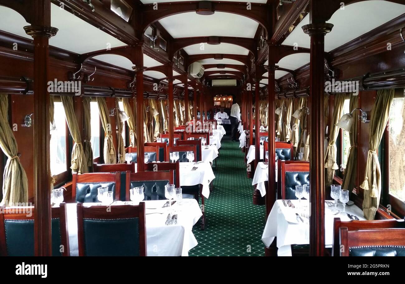 ZAMBIA. LIVINGSTONE. THE DINER CAR OF THE ROYAL LIVINGSTONE EXPRESS, TRAIN FROM 1935, WHICH GOES TO THE ZIMBABWEAN BORDER TO SEE THE VICTORIA FALLS ON Stock Photo