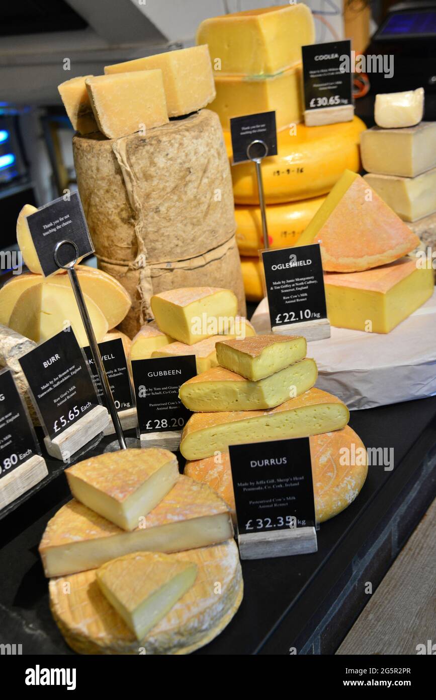 UNITED KINGDOM. ENGLAND. LONDON. SEVEN DIALS DISTRICT. THE CHEESERY