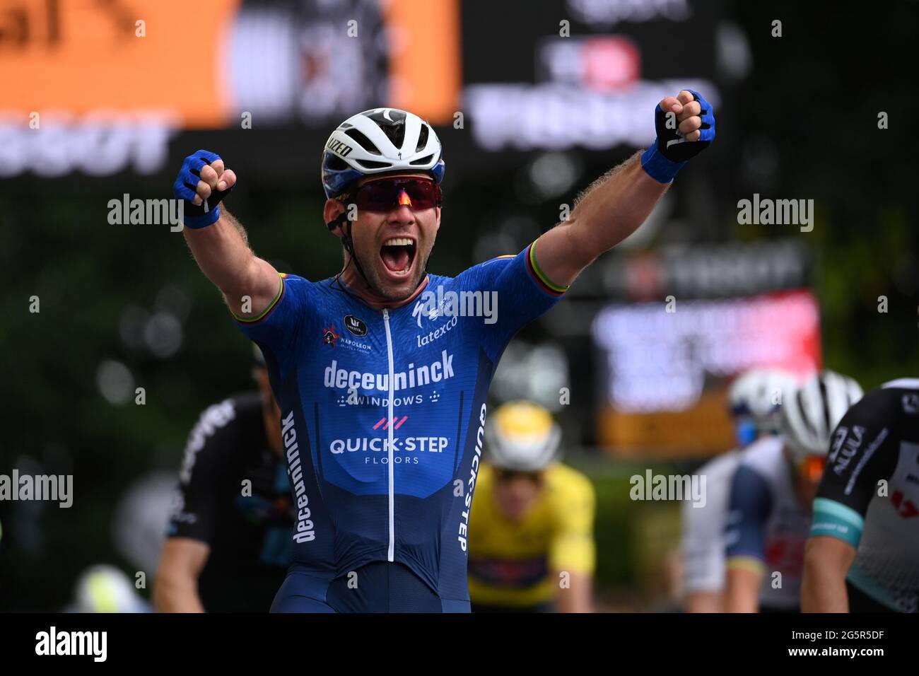 British Mark Cavendish of Deceuninck - Quick-Step (C) celebrates as he ...