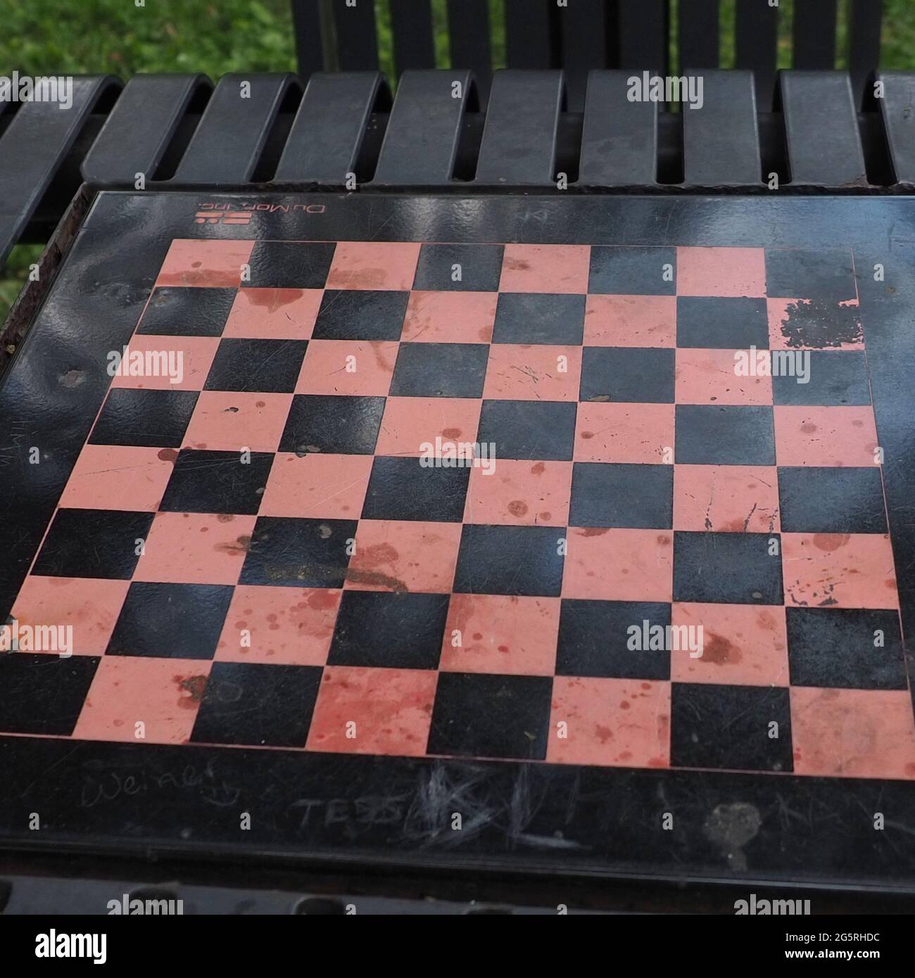 Outdoor chess table hi-res stock photography and images - Alamy