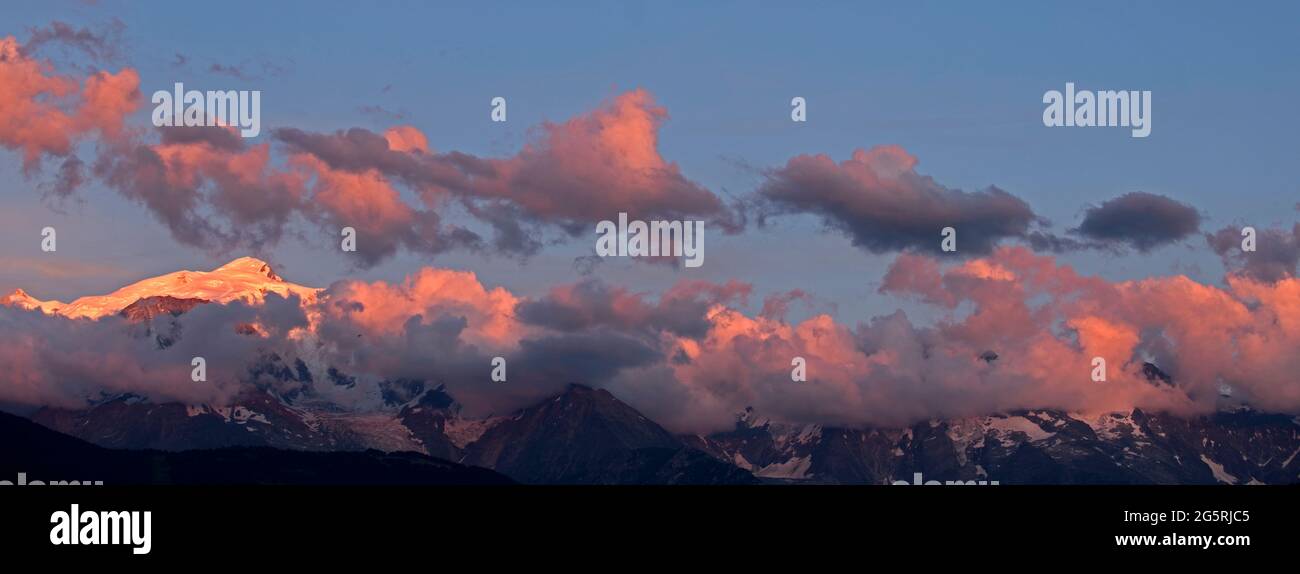 France, Haute-Savoie (74), Alps, Mont Blanc (4807m) in the evening Stock Photo