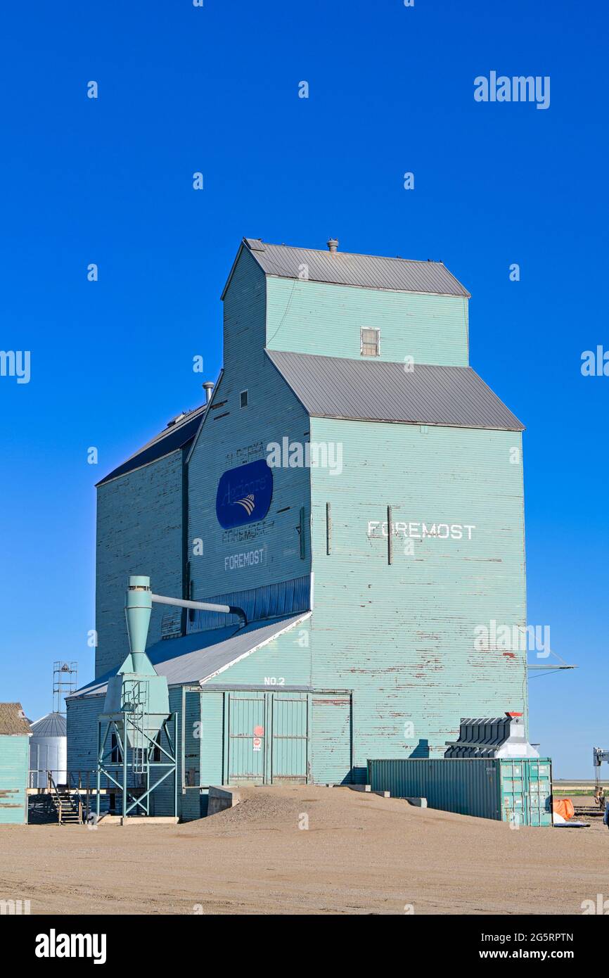 Grain Elevator, Foremost, Alberta, Canada Stock Photo Alamy