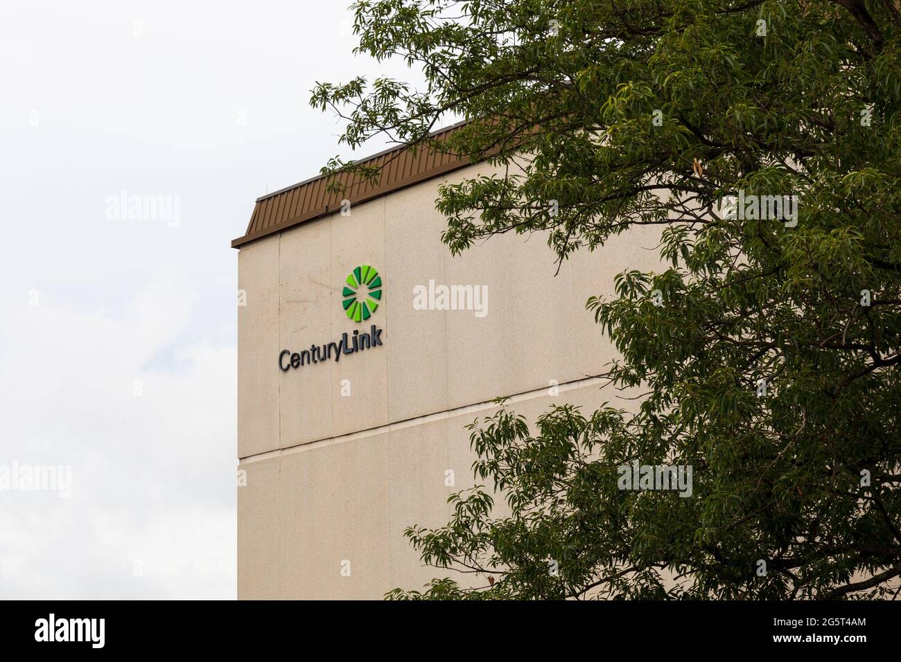 HICKORY, NC, USA-22 JUNE 2021: Top corner of CenturyLink building showing name sign and logo. Stock Photo