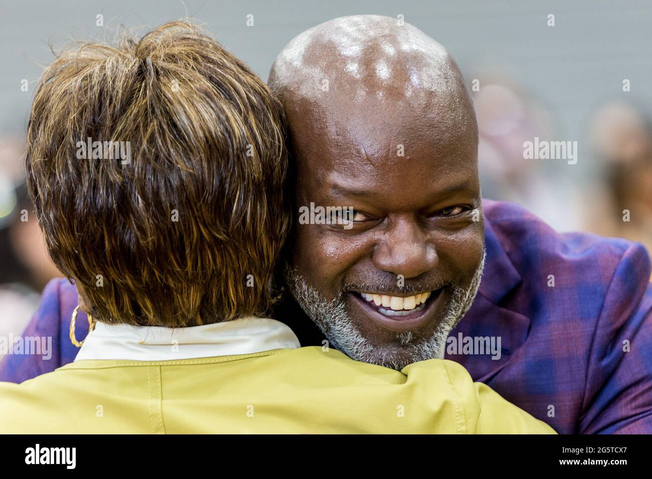 Dallas, Texas, USA. 29th June, 2021. Former Dallas Cowboys Hall of Fame running back, Emmitt Smith, gives a speech at Emmett J Conrad High School in Dallas, Texas about the Covid-19 vaccinations. Credit: Dan Wozniak/ZUMA Wire/Alamy Live News Stock Photo