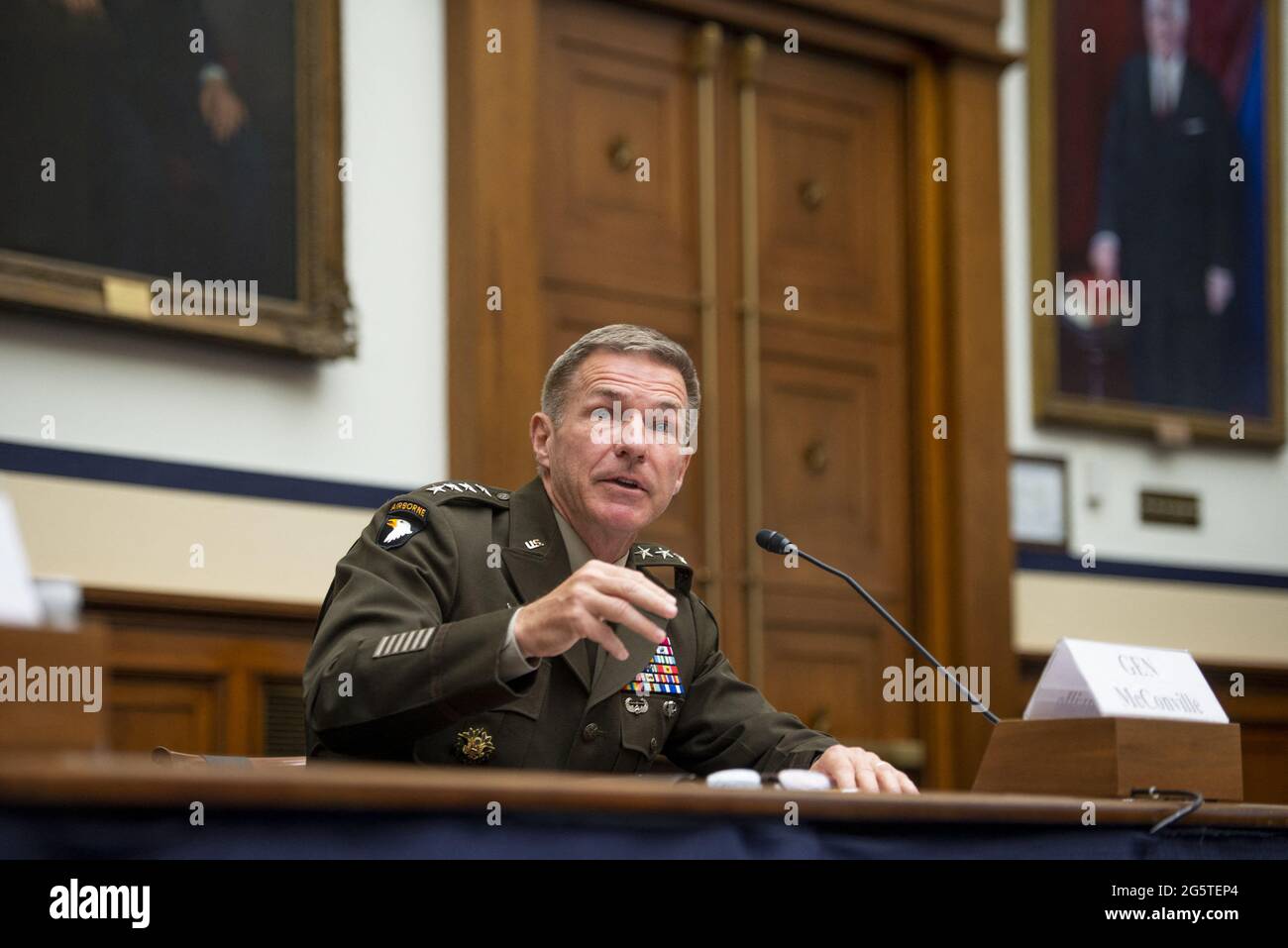 Chief of staff general james mcconville hi-res stock photography and ...