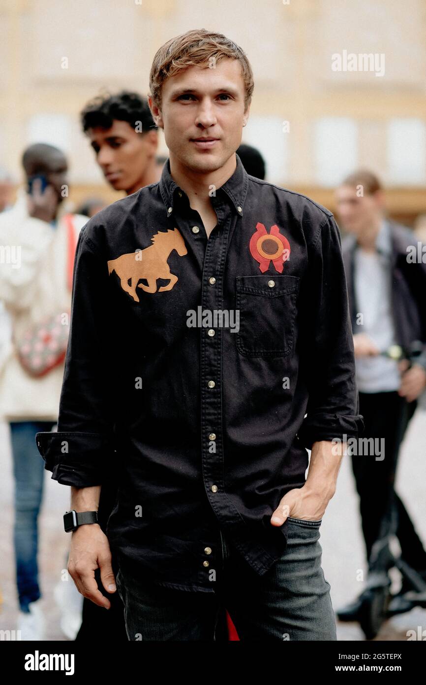 Street style, William Moseley arriving at Hermes Spring Summer 2022 menswear show, held at Mobilier National, Paris, France, on June 26, 2021. Photo by Marie-Paola Bertrand-Hillion/ABACAPRESS.COM Stock Photo