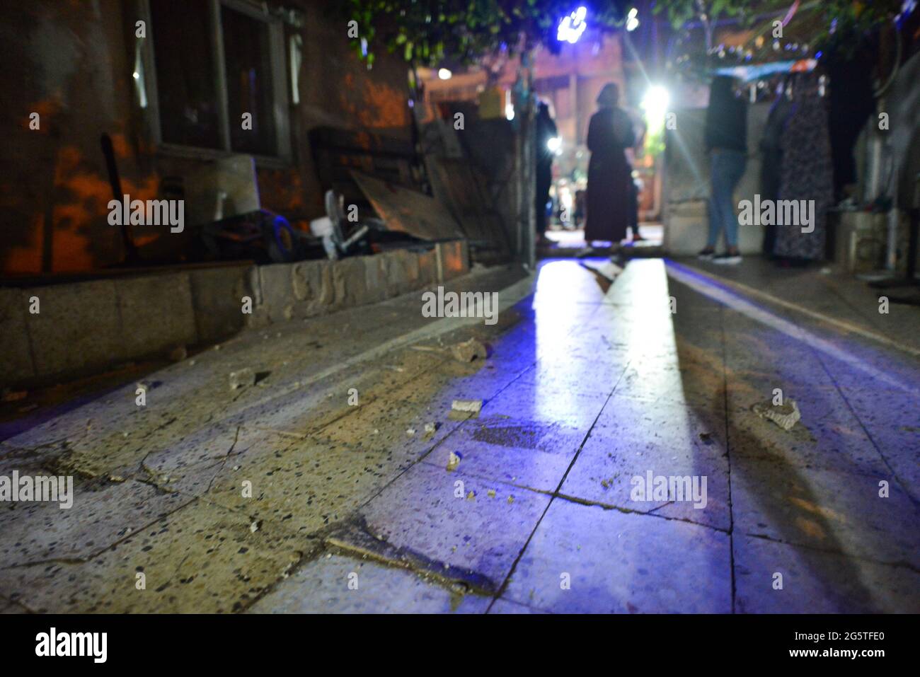 Jerusalem, Israel. 29th Jun 2021 . On the 29th of June the Israeli police had removed the checkpoints at the Sheikh Jarrah neighborhood entrances. After six weeks the entrance to the neigerbhoog was not restricted - which led to confrontations between Palestinians and Jewish settlers, which were dispersed by the police. (Photo by Matan Golan/ Alamy Live News) Stock Photo