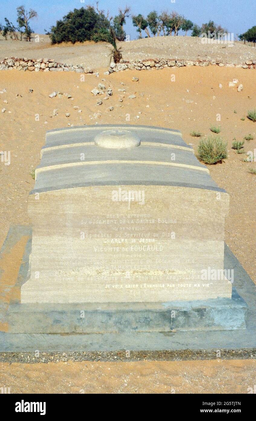 ALGERIA. EL MENIAA. THE FATHER CHARLES DE FOUCAULD WAS BURIED IN EL GOELA THE 26TH OF APRIL 1929. Stock Photo