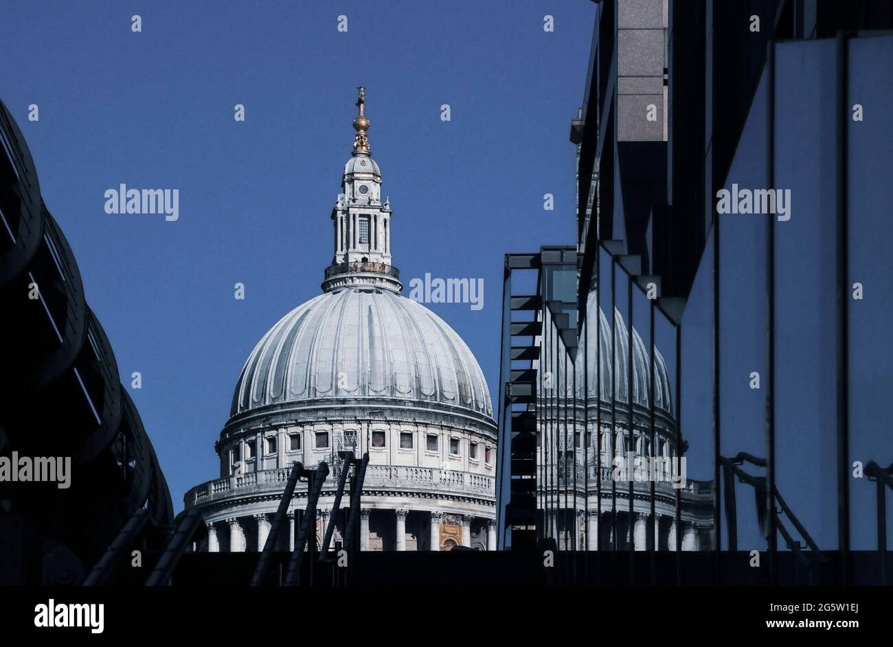 St Paul's Cathedral of London and reflextion with blue sky Stock Photo
