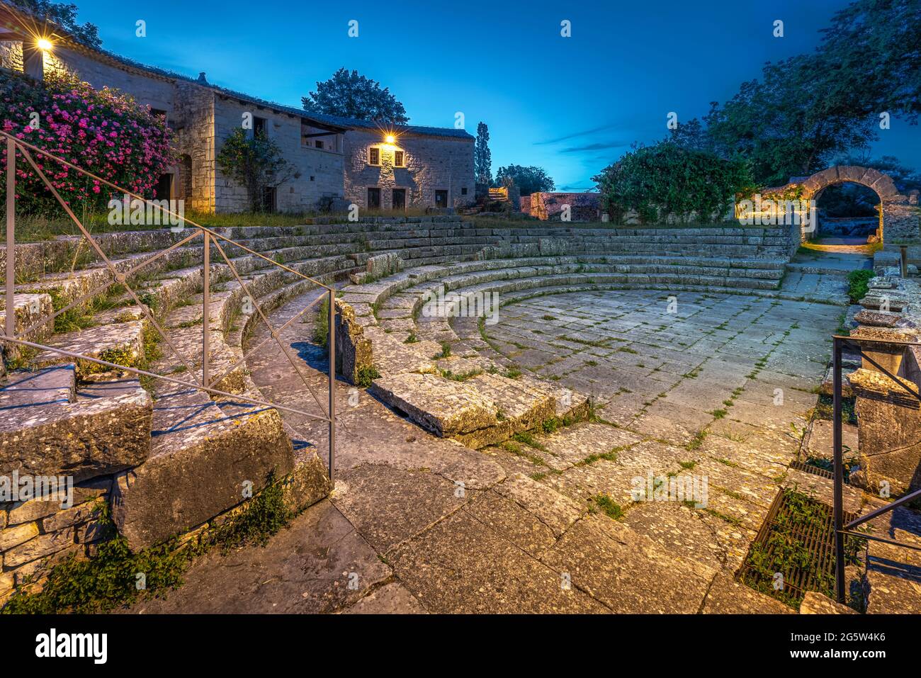 Roman theater in the ancient city of Altilia, today Sepino in Molise, at dusk in the Archaeological Park of Sepino. Sepino,Isernia, Molise, Italy Stock Photo