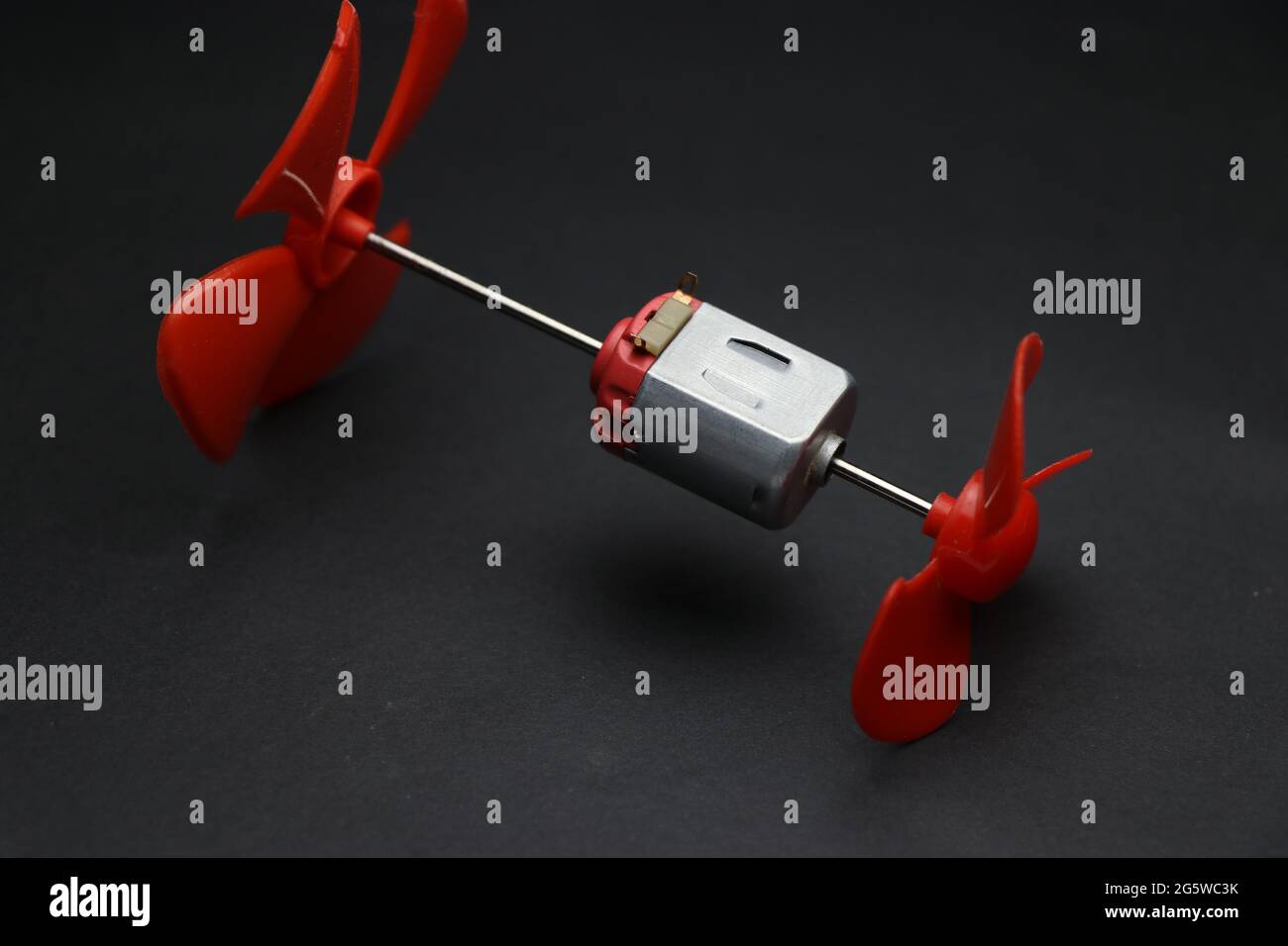 double rotor or dual rotor dc motor with propellers on it shafts for