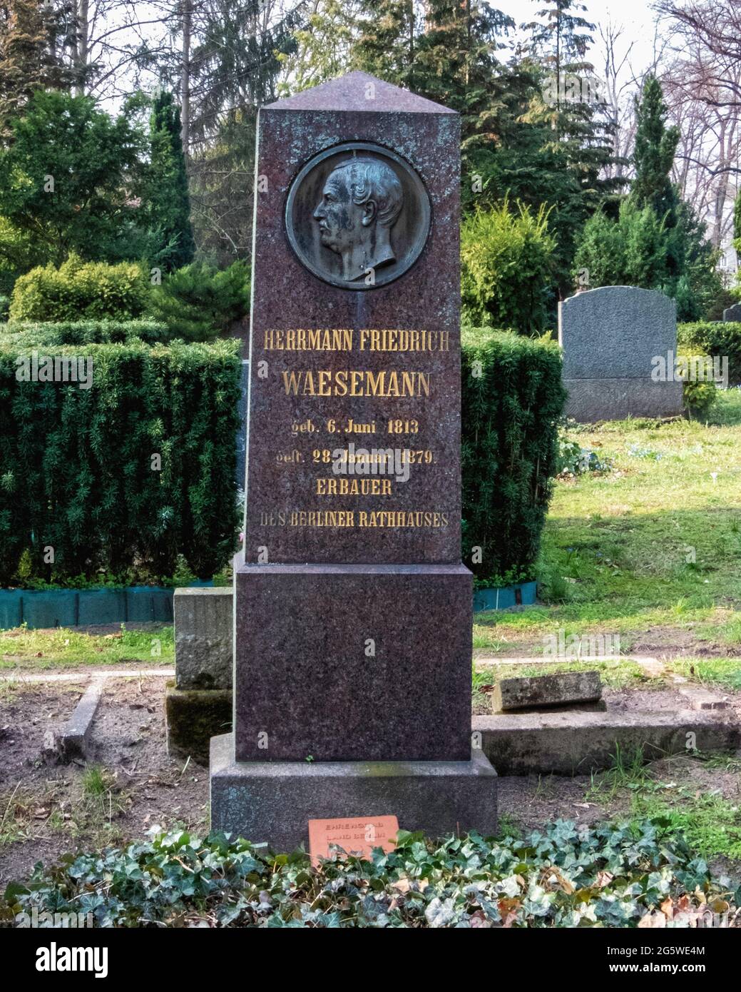 Grave of Hermann Friedrich Waesemann, Builder of Town halls, in Friedhof der Sophien Gemeinde cemetery, Mitte, Berlin Stock Photo