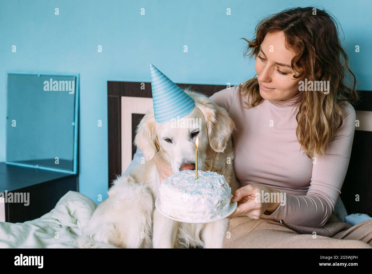 Golden Retriever Dog Birthday Cake High Resolution Stock Photography And Images Alamy Golden Retriever Dog Birthday Cake High Resolution Stock Photography And Images Alamy