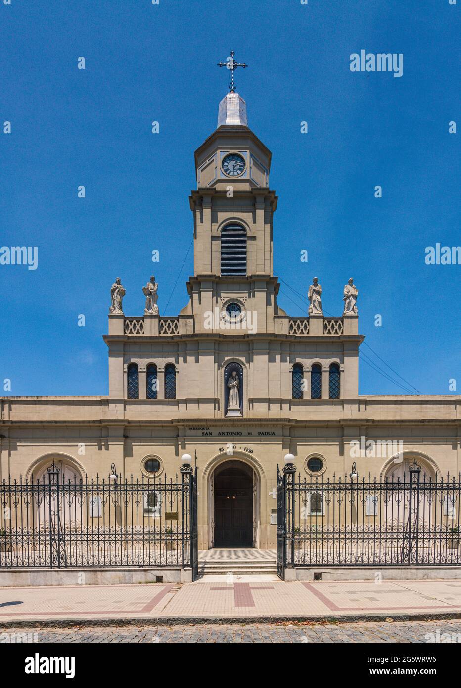 Parroquia San Antonio de Padua (Saint Anthony of Padua Parish) in San Antonio de Areco, Buenos Aires Province, Argentina Stock Photo - Alamy Parroquia San Antonio de Padua (Saint Anthony of Padua Parish) in San Antonio de Areco, Buenos Aires Province, Argentina Stock Photo - Alamy