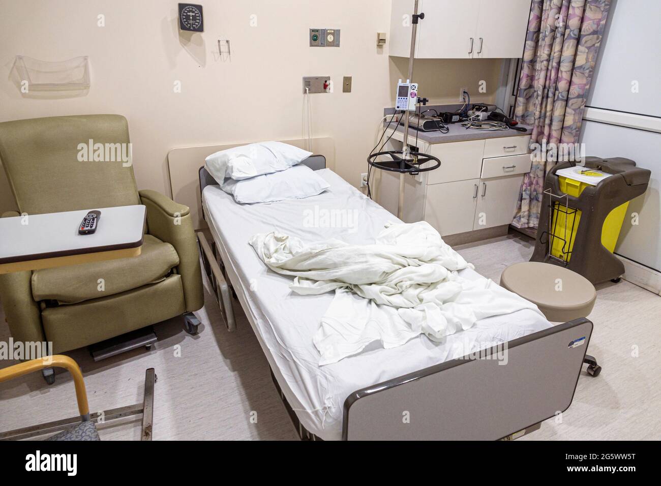 Sleep study patient private room bed hires stock photography and