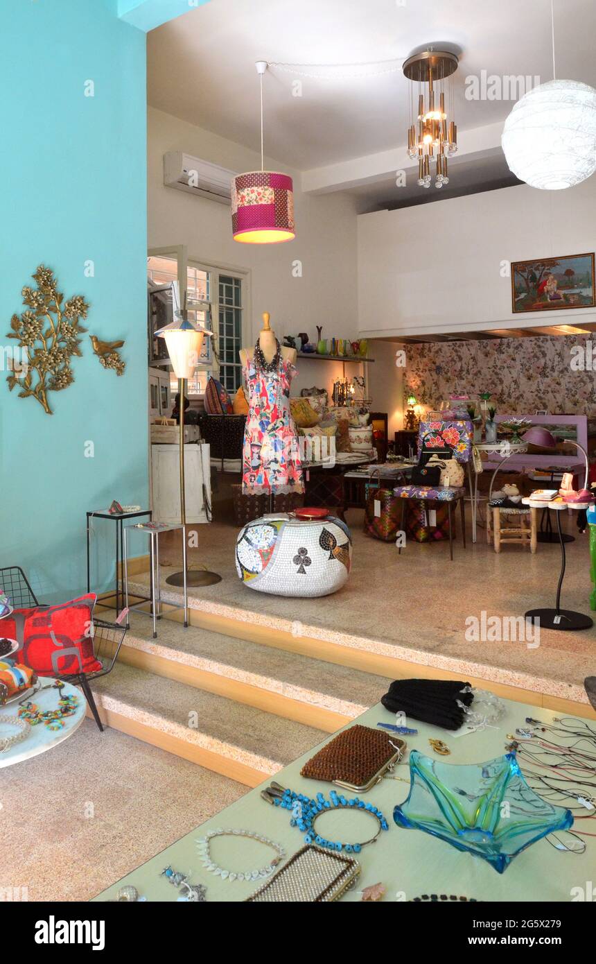 LEBANON. BEIRUT. MAR MIKHAEL DISTRICT. NAELA NAMMOUR HAS OPEN HER SHOP PINK HENNA TO SELL FURNITURES SHE LIKES TO MODIFY (EMBROYED CUSHIONS...) AND OT Stock Photo