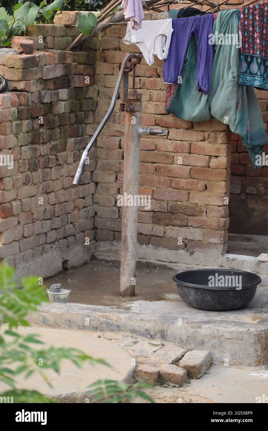 Hand cheap pump price
