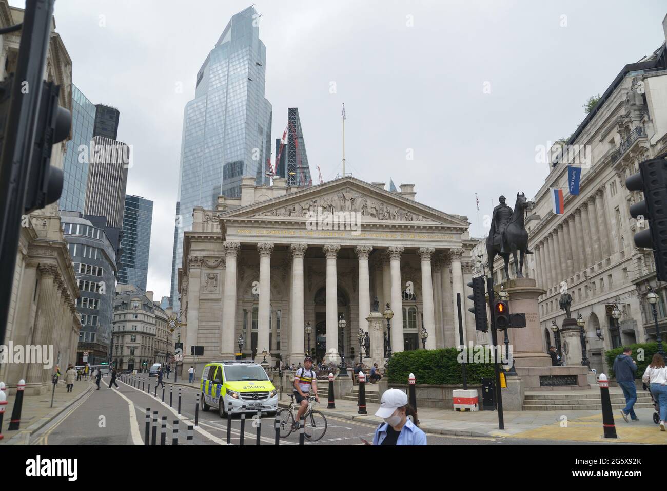 A view of the Royal Exchange building and Bank of England, Threadneedle ...