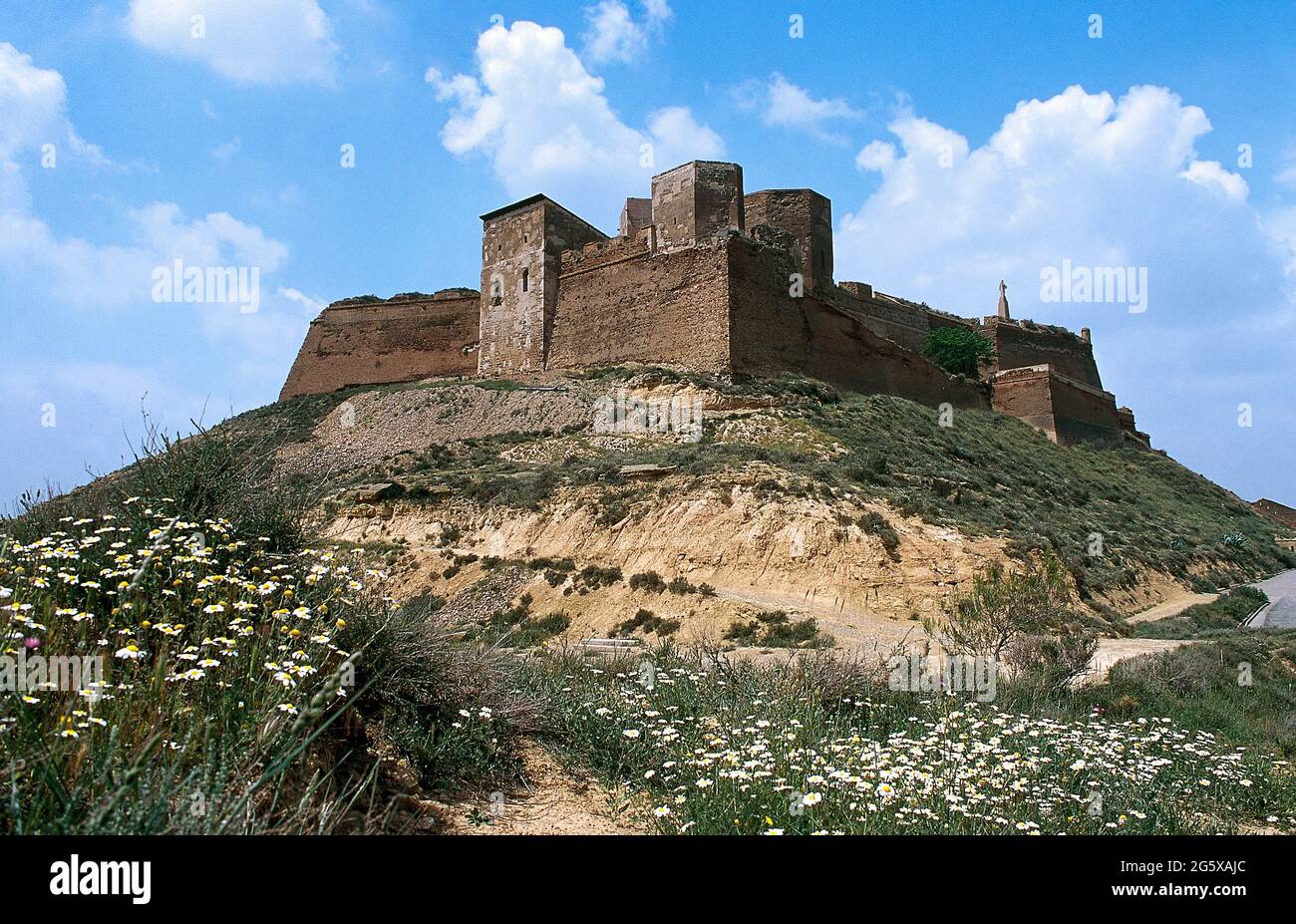 Spain, Aragon, Huesca province. Monzón Castle. It was built in the 10th  century by Banu Hud dynasty and donated by Ramon Berenguer IV to the  Knights Templar in 1143 Stock Photo - Alamy
