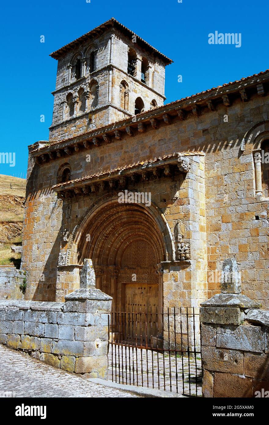 Spain, Cantabria, Cervatos. Collegiate Church of San Pedro de Cervatos.  Built in 1129 on the site of an old monastery, in Cantabrian Romanesque  style. The tower was built in 1199 Stock Photo - Alamy