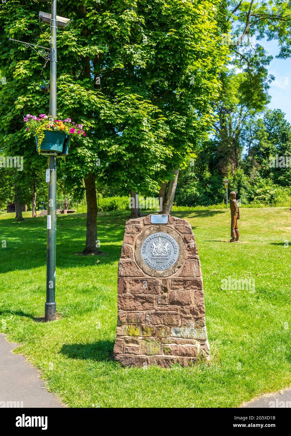Totem pole broadwaters mill hires stock photography and images Alamy
