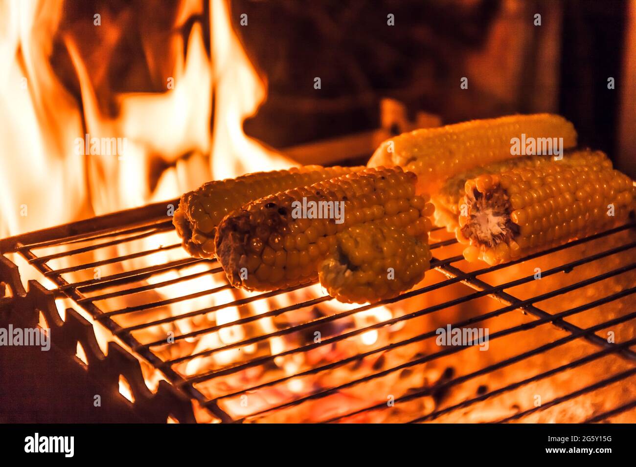Cook over high heat hi-res stock photography and images - Alamy