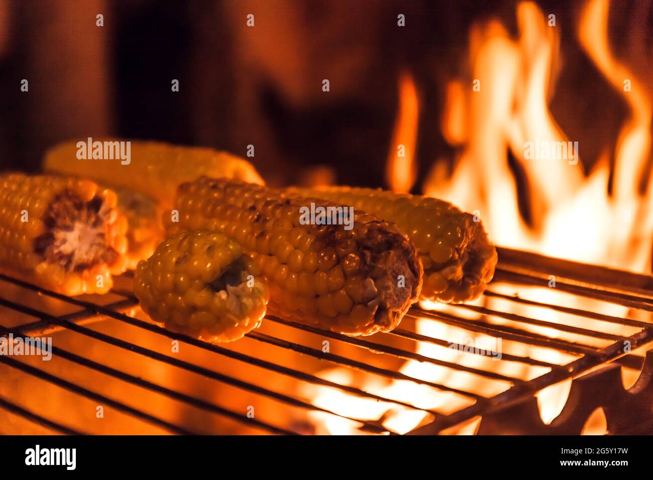 Cook over high heat hi-res stock photography and images - Alamy