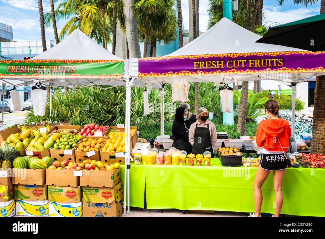 Miami Beach, USA January 17, 2021 Famous Lincoln road shopping