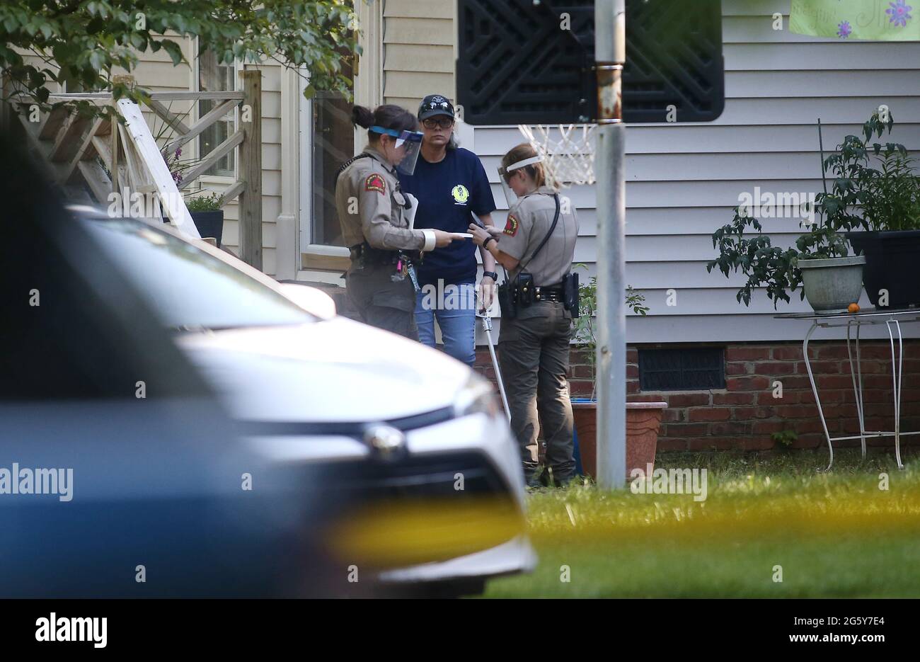 Raleigh, North Carolina, USA. 30th June, 2021. Raleigh animal control officers with protective gear on the scene where a missing venomous spitting zebra cobra was last seen in northwest Raleigh early Wednesday. Raleigh, North Carolina, USA. 30th June, 2021. Raleigh animal control officers with protective gear on the scene where a missing venomous spitting zebra cobra was last seen in northwest Raleigh early Wednesday.