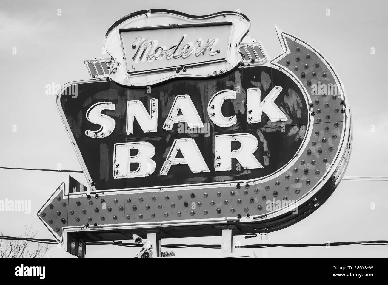 Modern Snack Bar sign, in Aquebogue, Long Island, New York Stock Photo