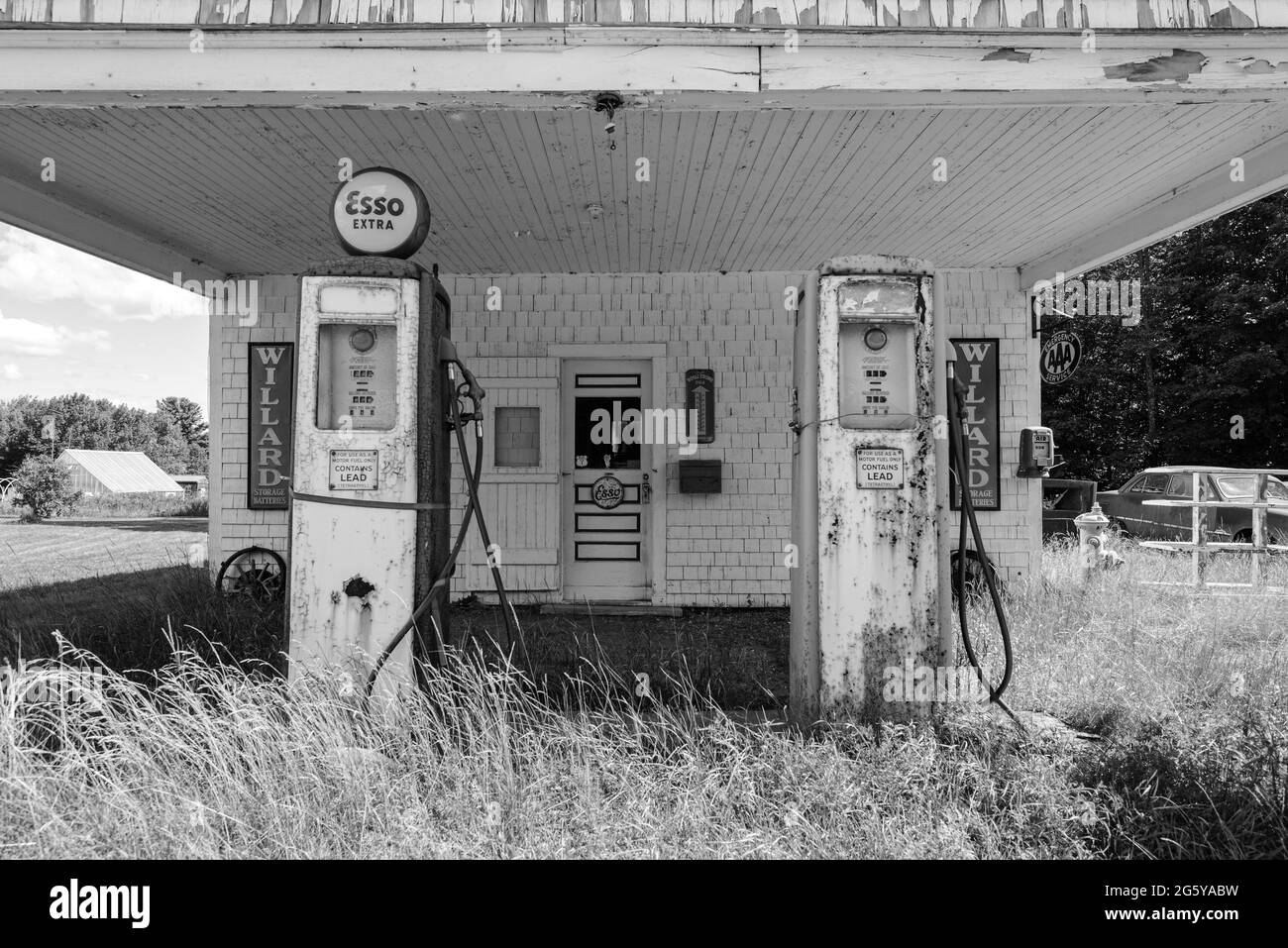 Vintage automotive signage Black and White Stock Photos & Images Alamy