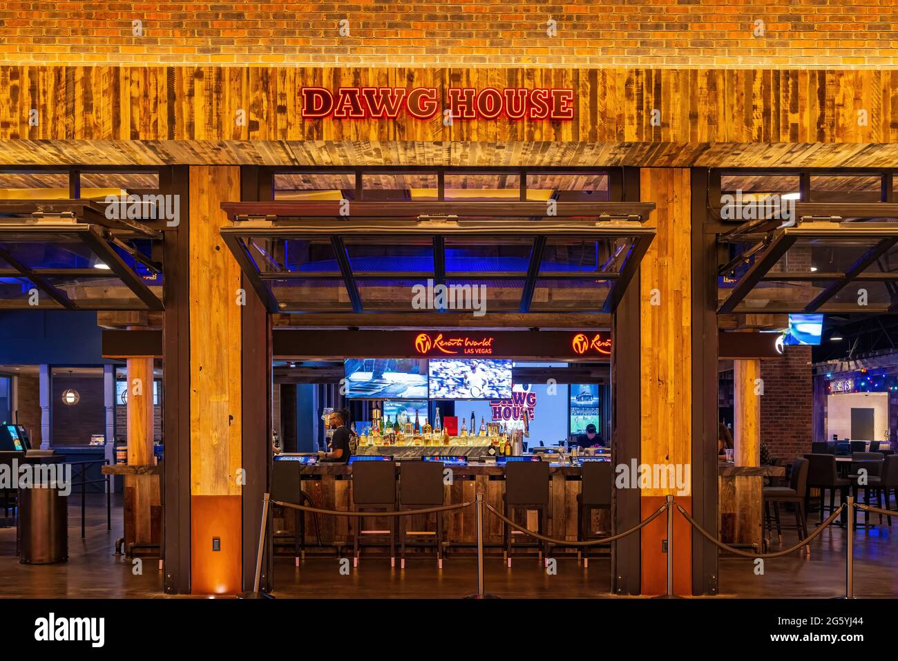 Dawg house hires stock photography and images Alamy