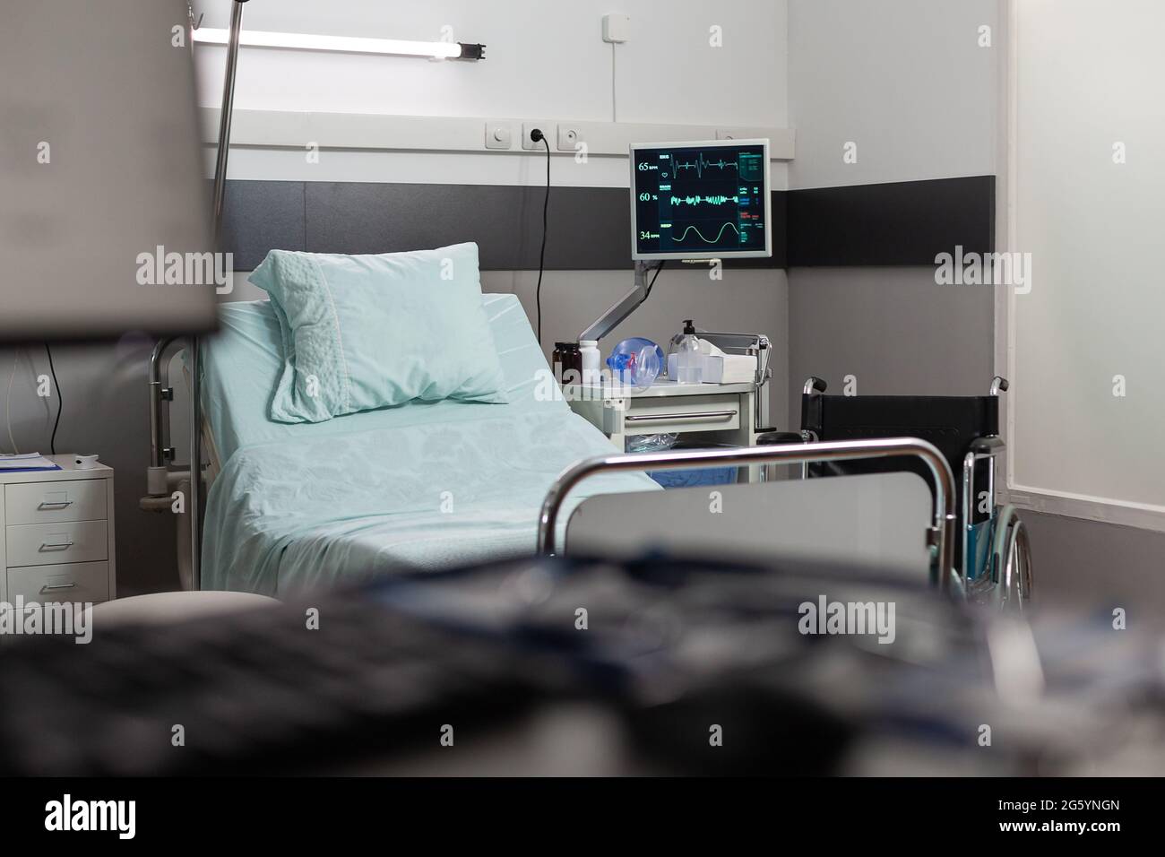 Recovery Room with beds and comfortable medical equipped in a hospital