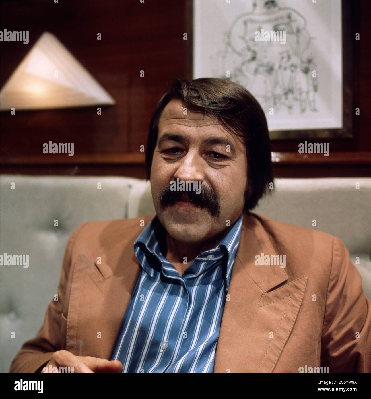 Günter Grass, deutscher Schriftsteller, Bildhauer, Maler und Grafiker, Portrait circa 1975. Günter Grass, German writer, author, sculptor, painter and graphic artist, portrait circa 1975. Stock Photo