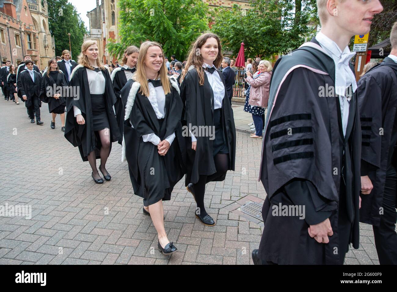 University graduation dress code cheap