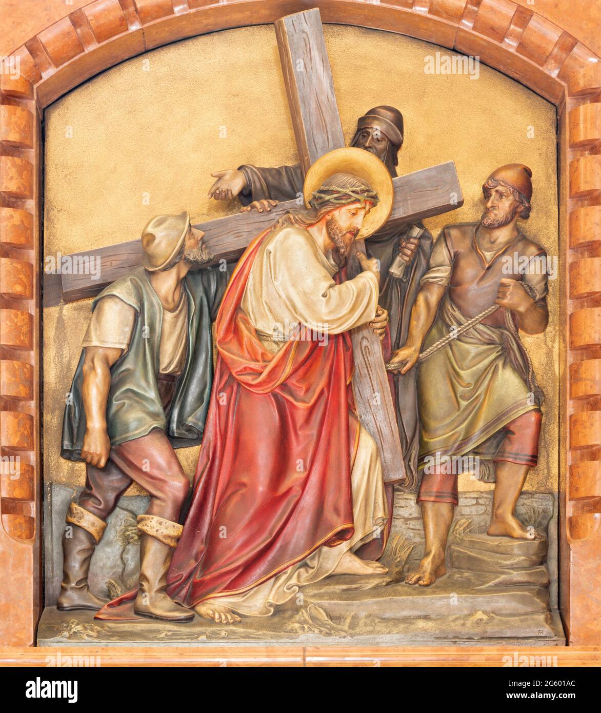 Simon Of Cyrene Helps Jesus Carry The Cross Hi res Stock Photography simon-of-cyrene-helps-jesus-carry-the-cross-hi-res-stock-photography