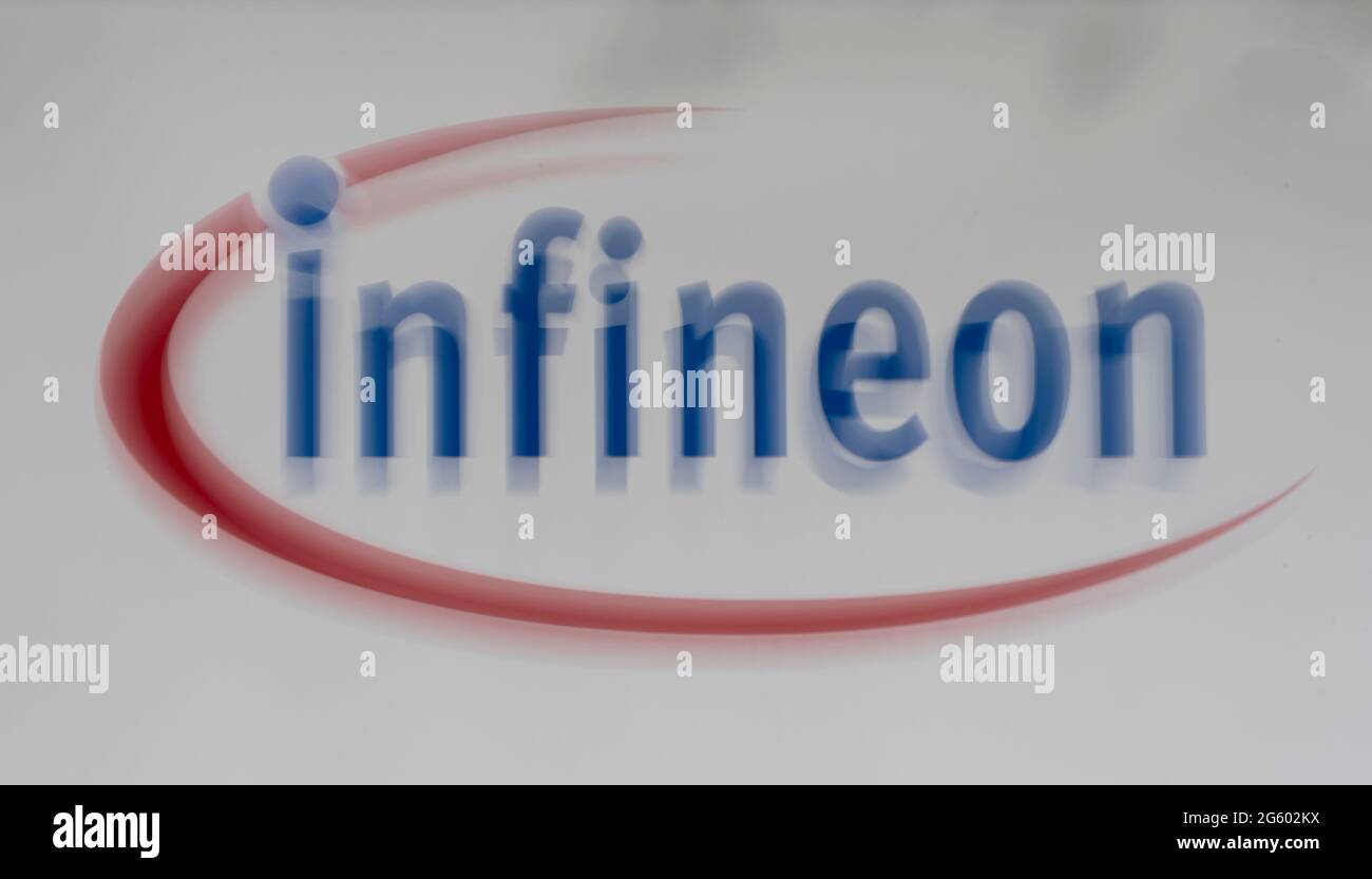 Dresden, Germany. 01st July, 2021. The Infineon logo can be seen at the company entrance. Federal Minister of Economics Altmaier visits Infineon and Globalfoundries to discuss microelectronics. Credit: Matthias Rietschel/dpa-Zentralbild/dpa/Alamy Live News Stock Photo