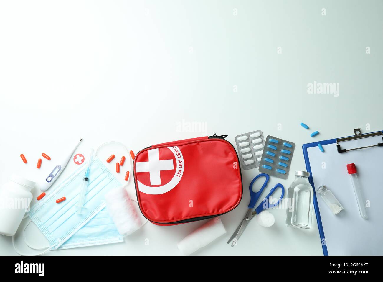 First aid kit box open hi-res stock photography and images - Alamy