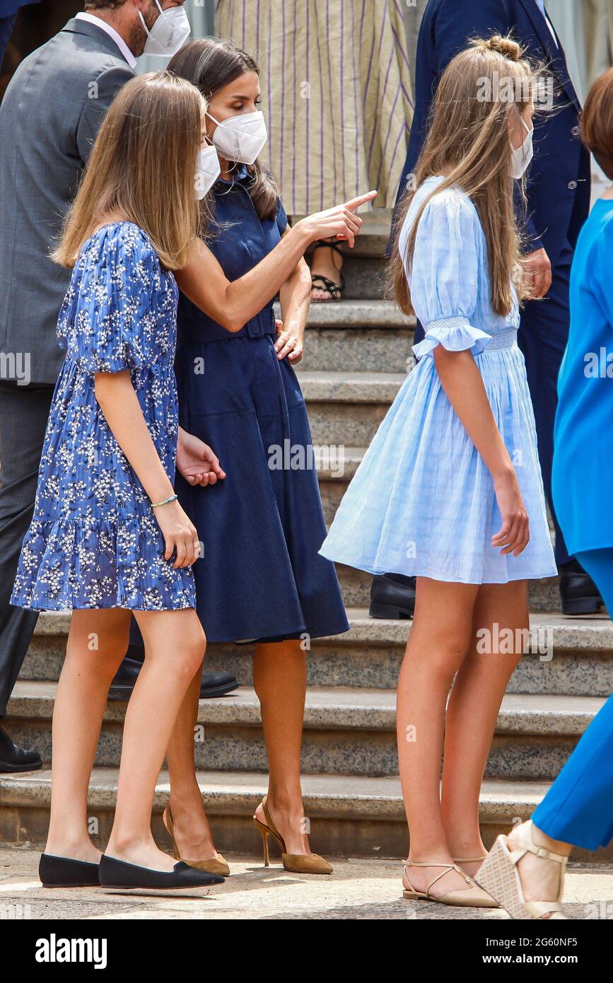 Barcelona Spain 1st July 21 Queen Letizia King Felipe Princess Leonor And Princess Sofia Attend A Meeting With The Princess Of Girona Awards Winners At Albeniz Palace In Barcelona Spain On July