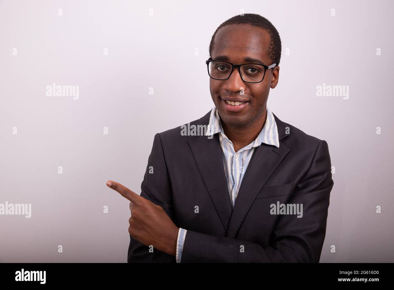 Finger pointing left hi-res stock photography and images - Alamy