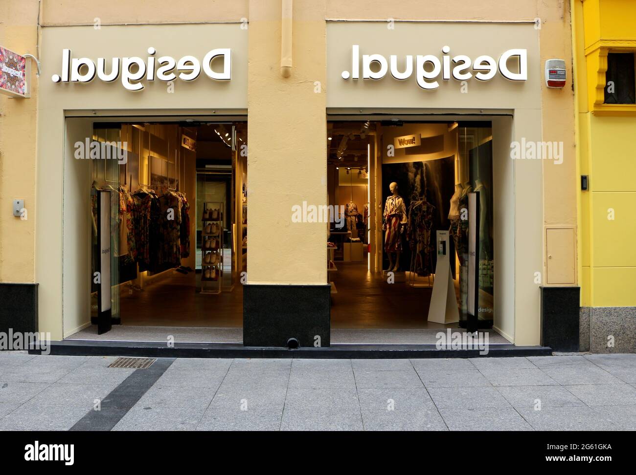 Fashion brand Desigual shop front Stock Photo Alamy
