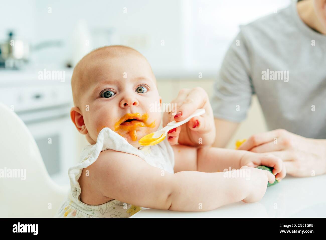 Infants feed hires stock photography and images Alamy