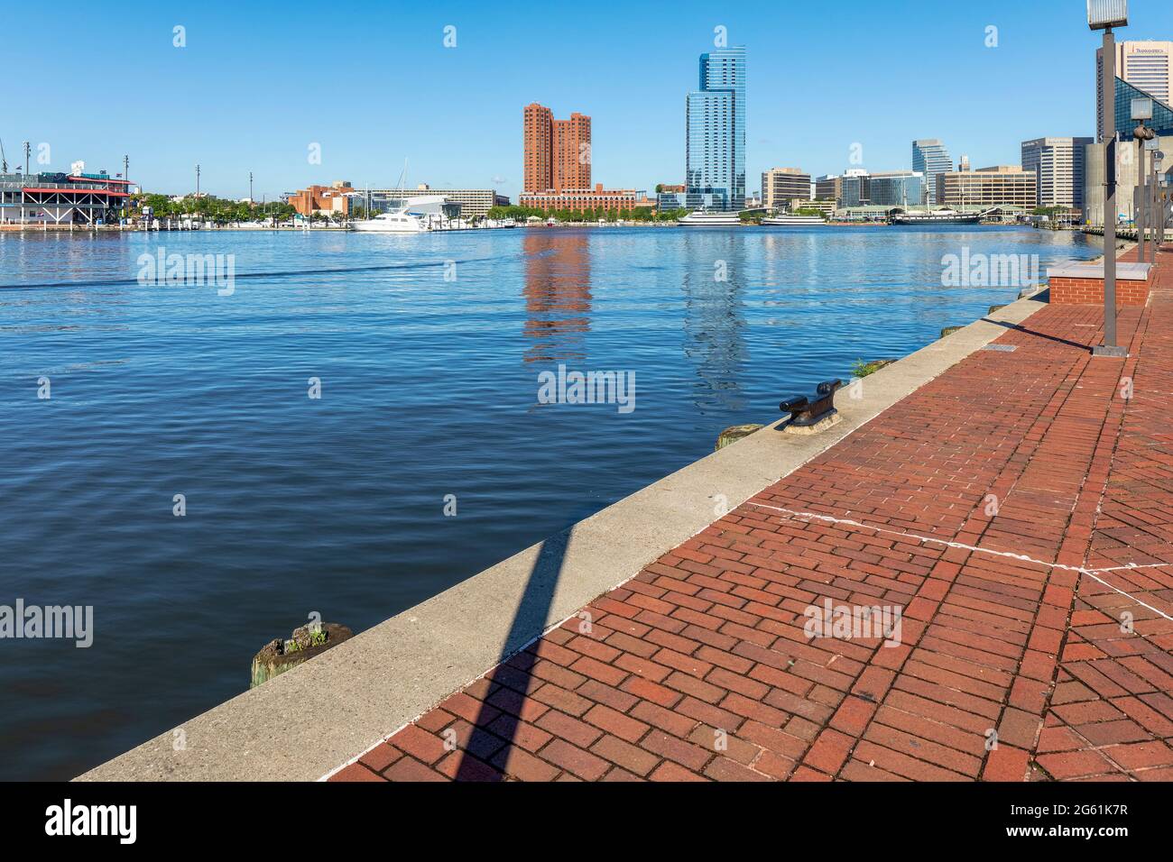 414 Light Street dominates Baltimore's Inner Harbor waterfront. The glass-and-steel luxury high-rise occupies the former McCormick factory site. Stock Photo